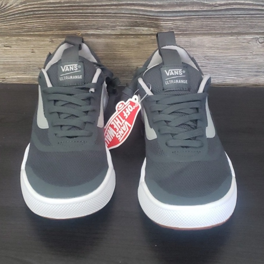 *HARD TO FIND* New Vans Ultrarange Rapidweld Charcoal Grey White